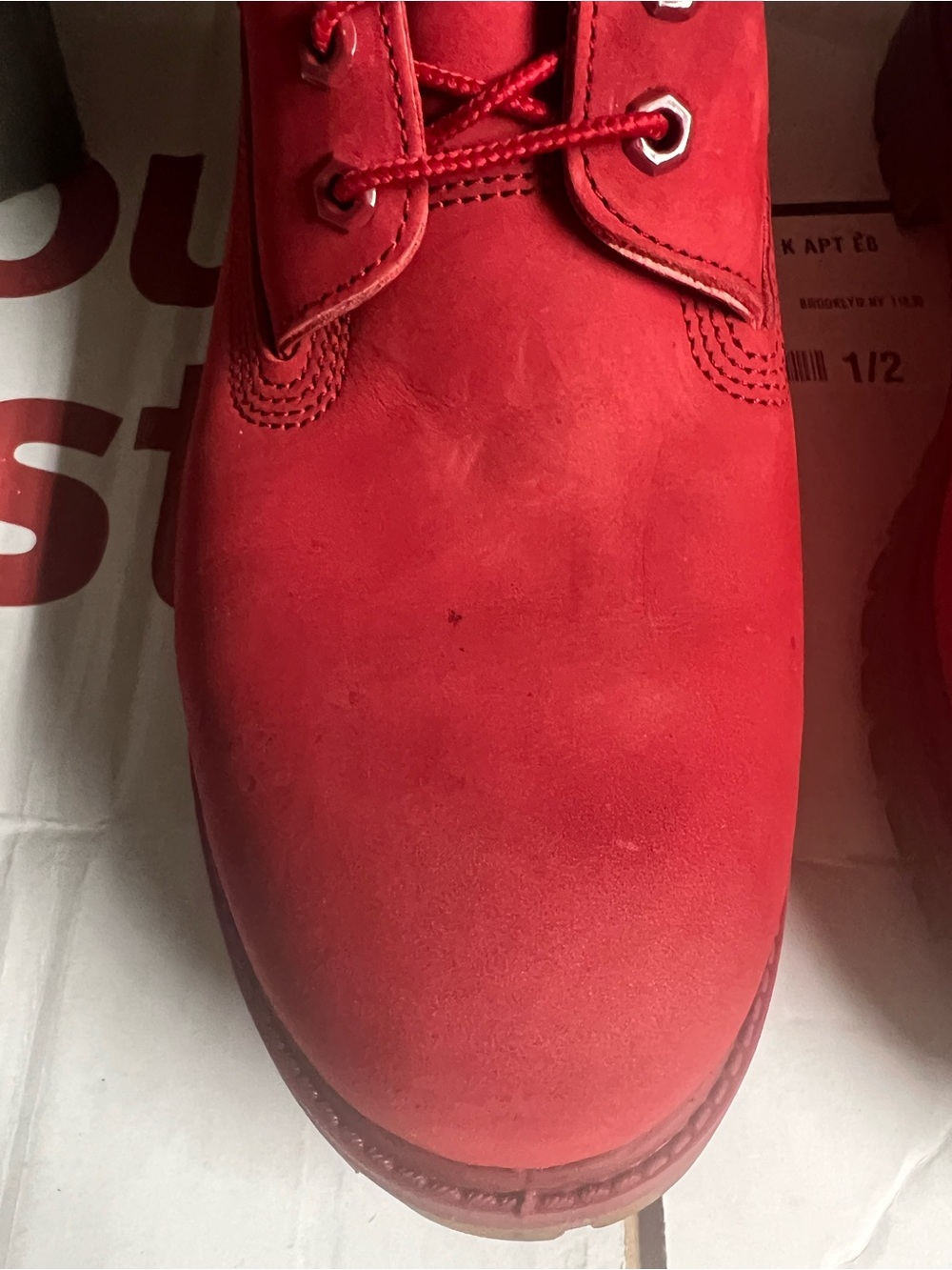 Timberland Bright Red Lace-Up Boots.Take look 5 photo - Picture 4 of 5